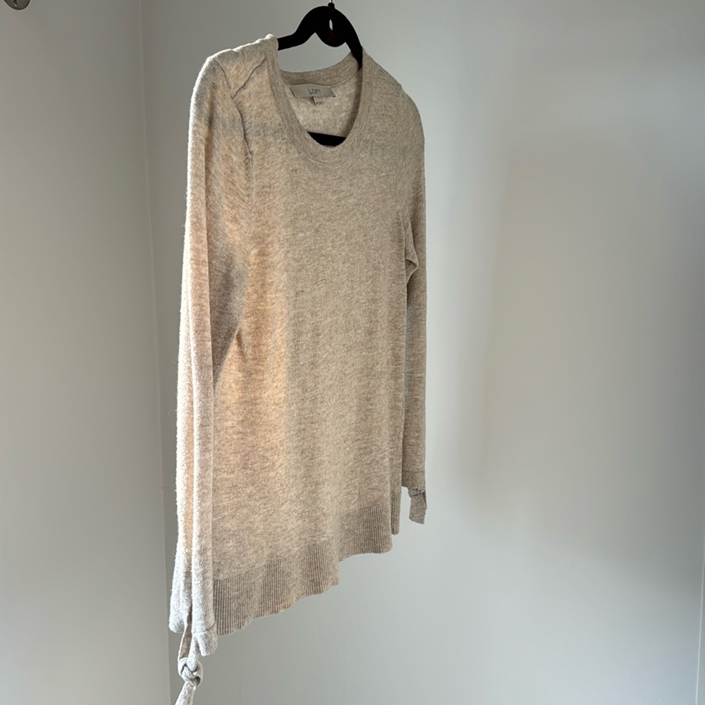Sweater with bow details